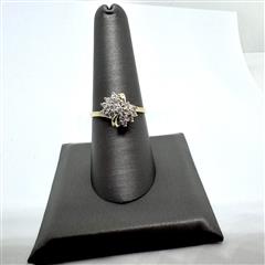 Lady's Gold Ring 14K Yellow Gold 3g Size:8